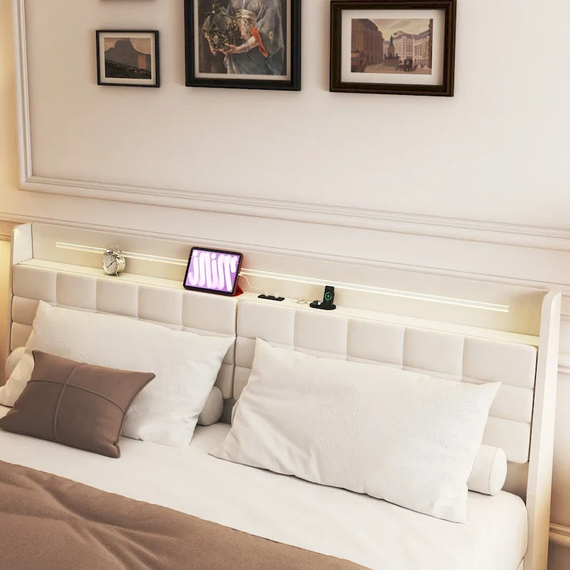 Lit plateforme flottant tapissé beige King Size avec tête de lit et espace de rangement caché
