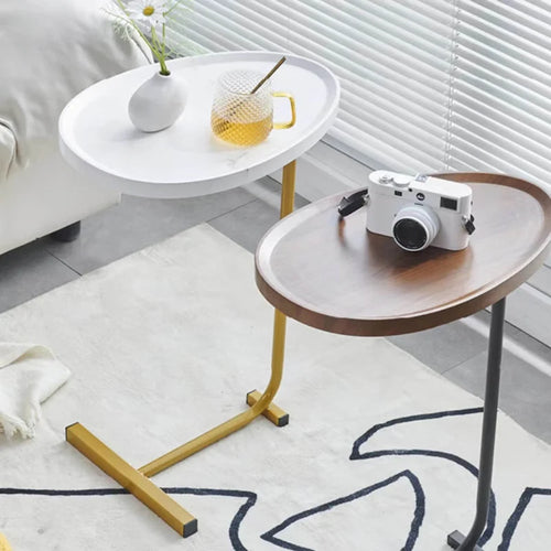 Table d'appoint en C marron