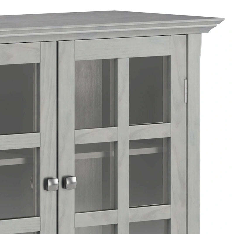 Armoire de rangement en bois massif Normandy de 39 po – 39 larg. x 17 prof. x 42,2 haut.
